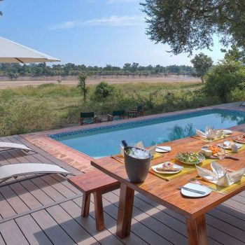 Insika Tours-South-Luangwa-Mfuwe2